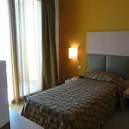Hotel Castelmartini 3*