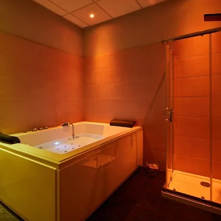 Castelmartini Wellness & Business Szálloda 3*