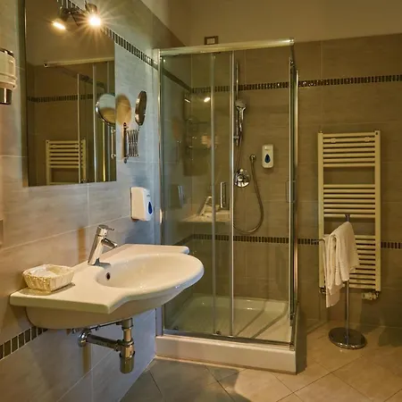 Castelmartini Wellness & Business 3* Larciano