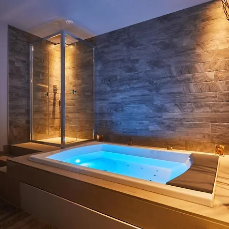 Castelmartini Wellness & Business Szálloda 3*