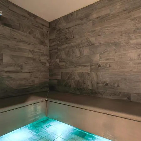 Castelmartini Wellness & Business Hotel 3*