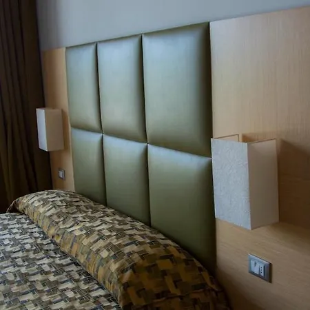 Castelmartini Wellness & Business 3* Larciano