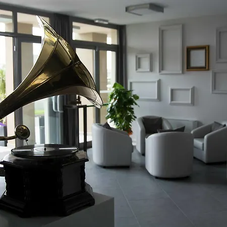 Hotel Castelmartini Wellness & Business 3*