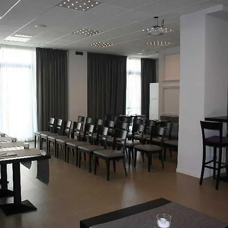 Szálloda Castelmartini Wellness & Business Larciano