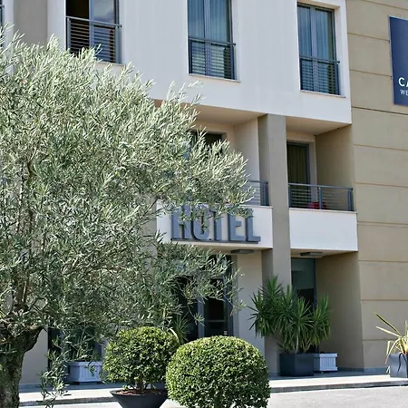 Szálloda Castelmartini Wellness & Business