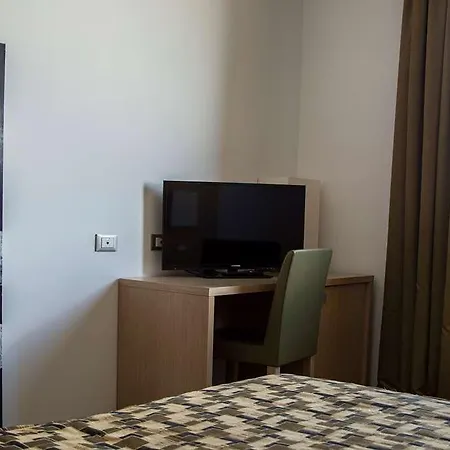 Szálloda Castelmartini Wellness & Business 3*